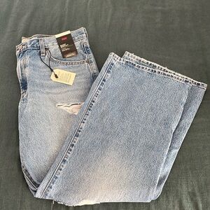 Levi Baggy Boot Jeans